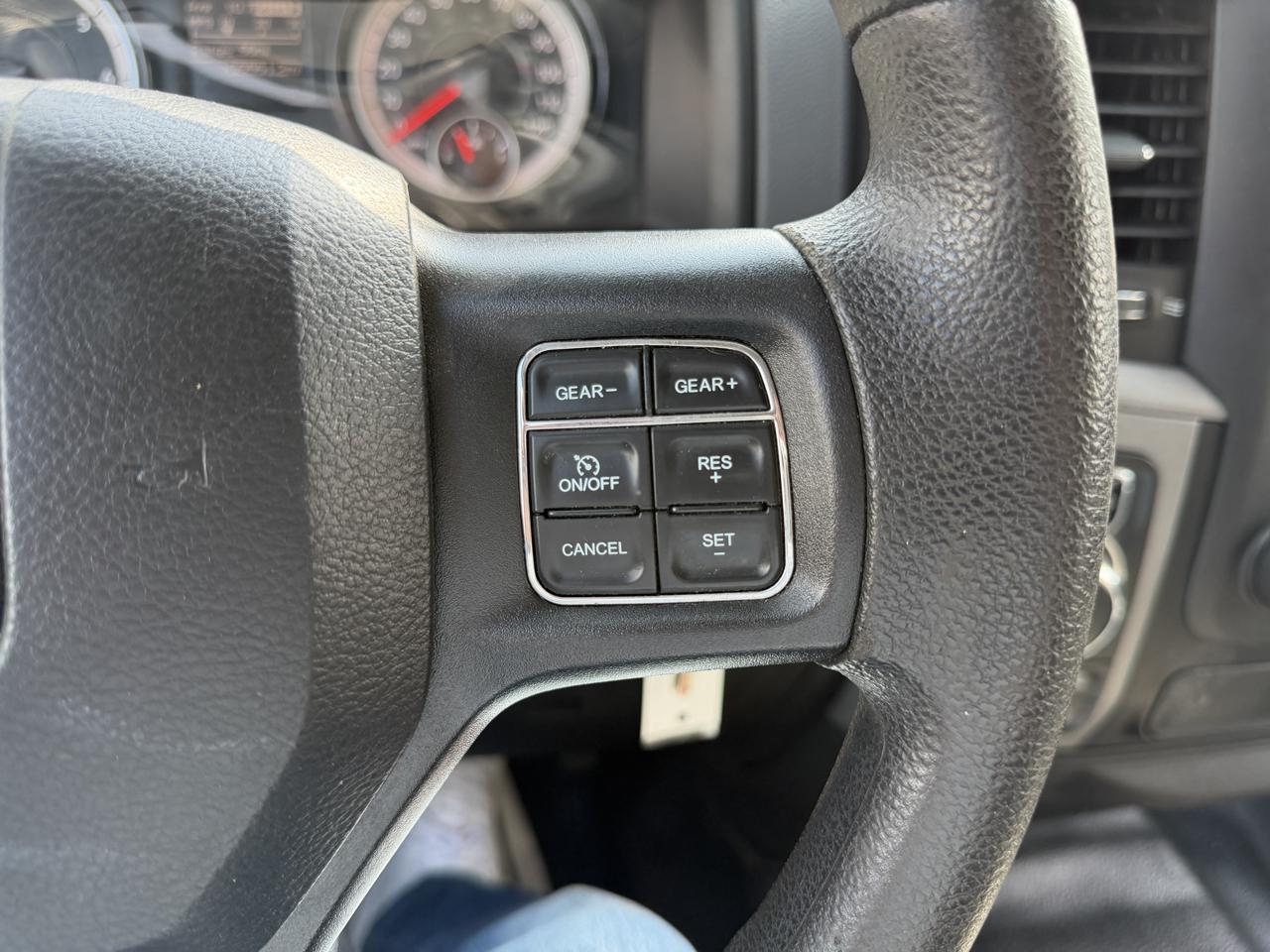 RAM 1500 Classic Tradesman Crew Cab SWB 4WD 2019