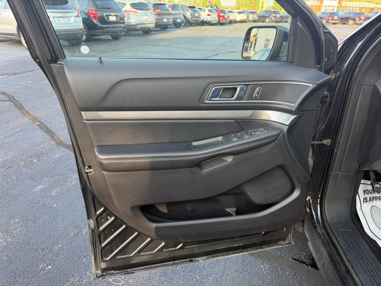 Ford Explorer XLT 4WD 2018