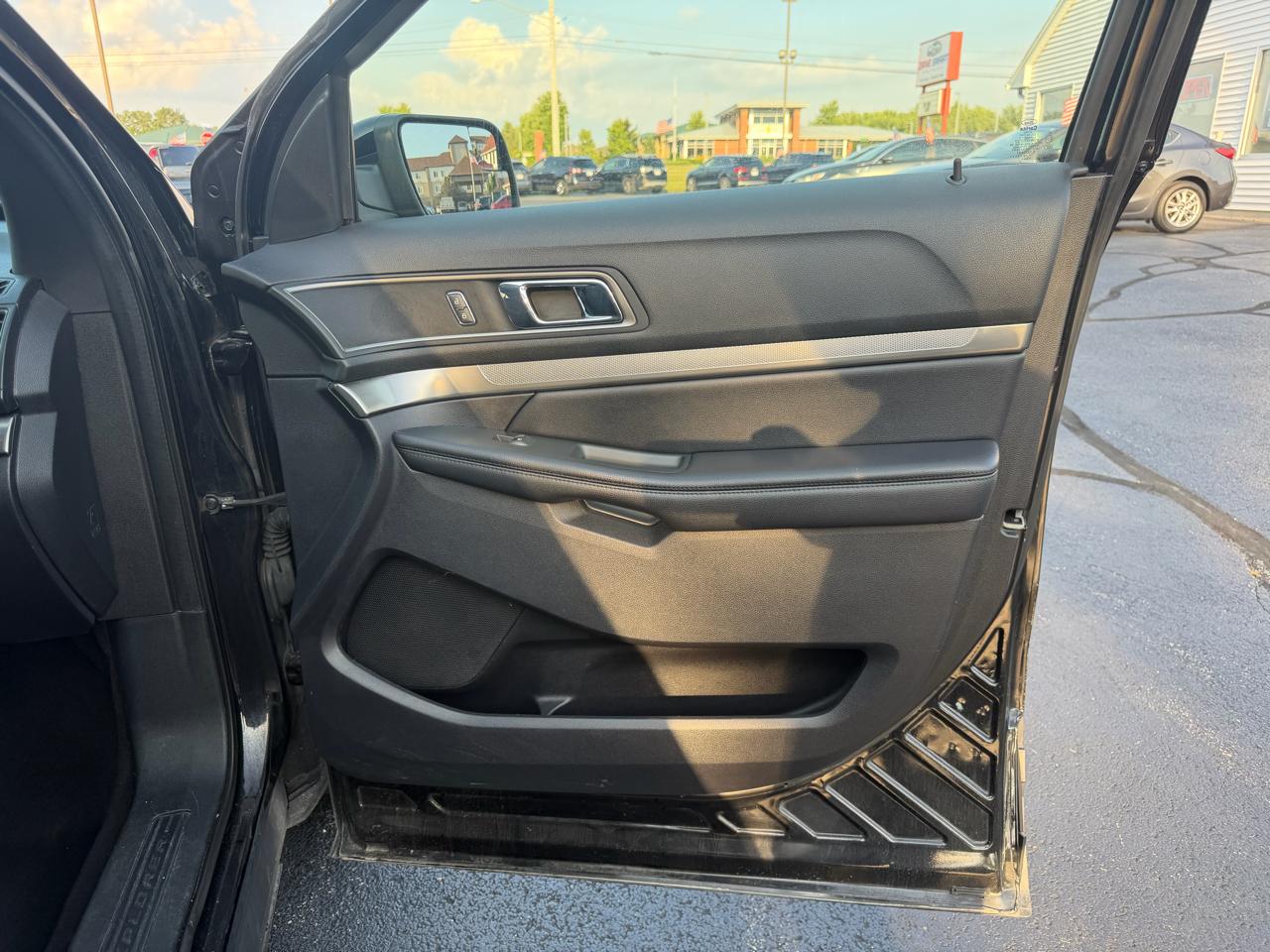 Ford Explorer XLT 4WD 2018