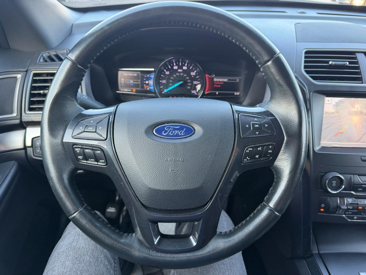Ford Explorer XLT 4WD 2018
