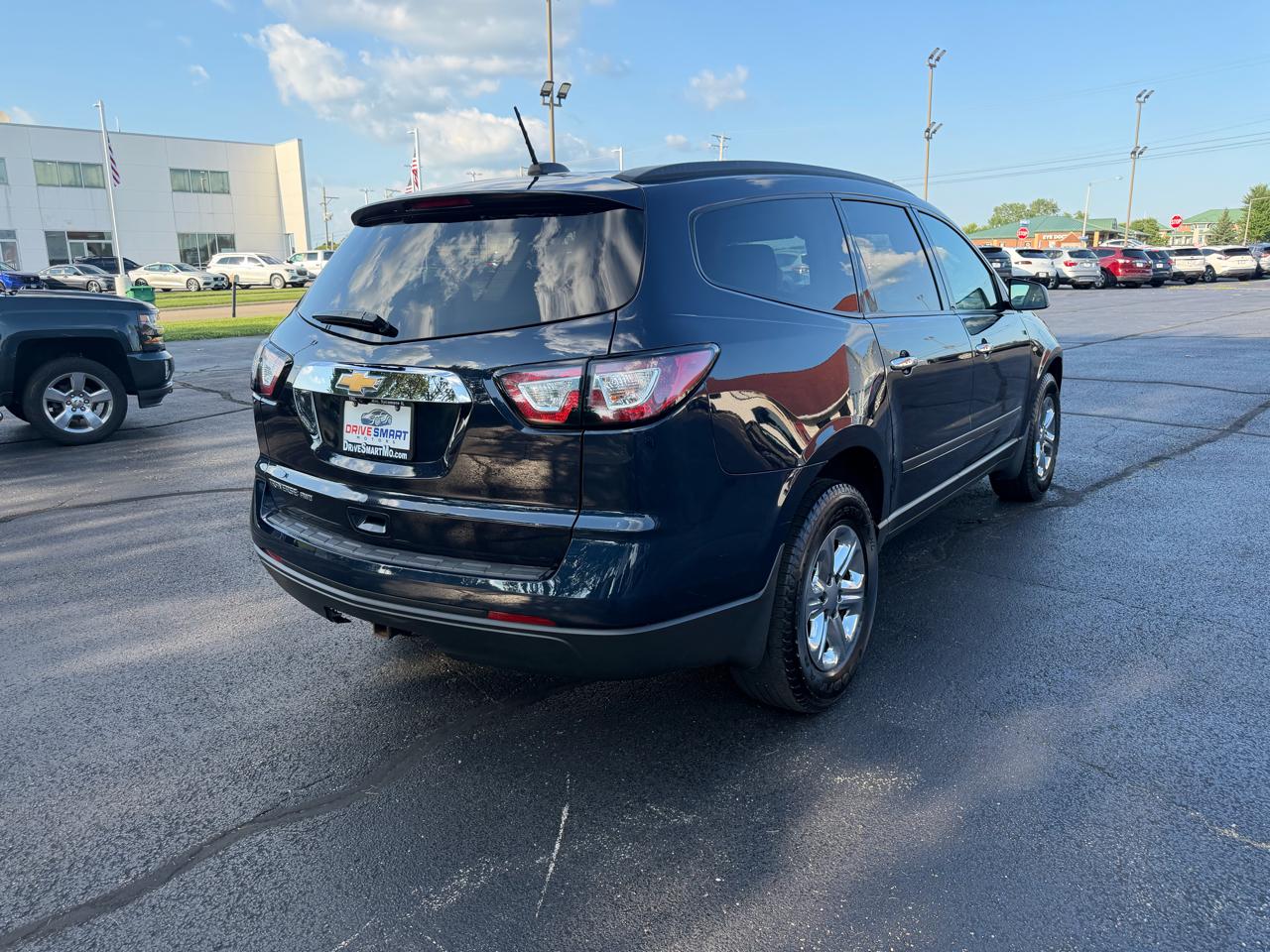 Chevrolet Traverse LS AWD w/PDC 2017