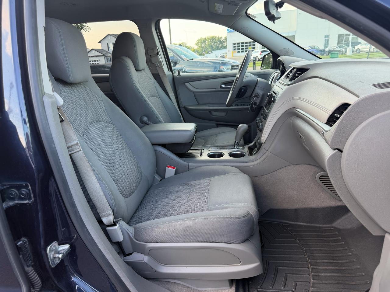 Chevrolet Traverse LS AWD w/PDC 2017