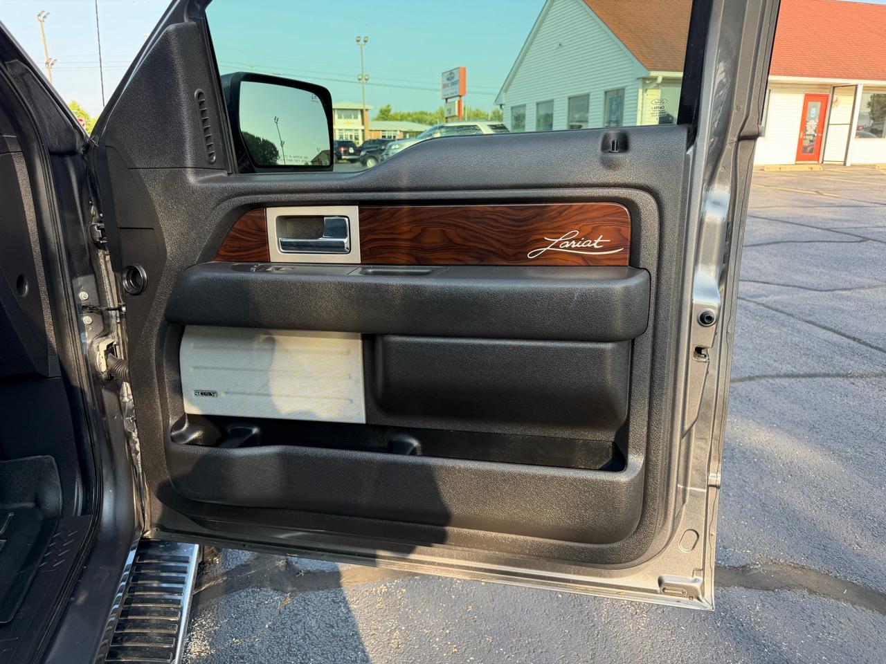 Ford F-150 Lariat SuperCrew 5.5-ft. Bed 4WD 2012