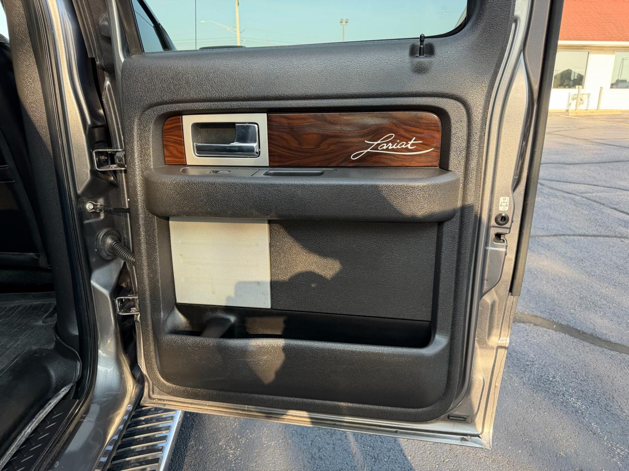 Ford F-150 Lariat SuperCrew 5.5-ft. Bed 4WD 2012