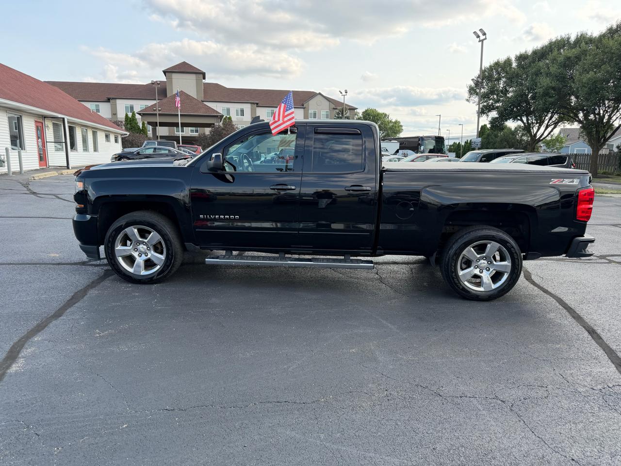 Chevrolet Silverado 1500 LT Double Cab 4WD 2017
