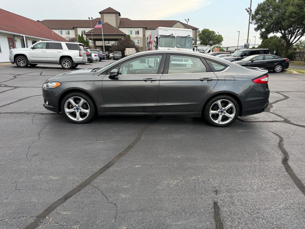 Ford Fusion SE 2016