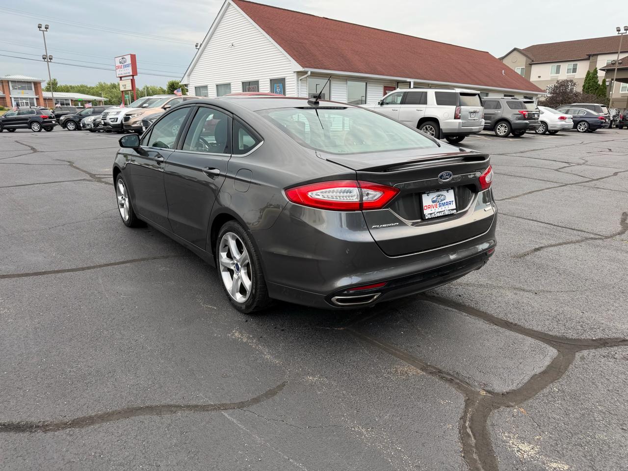 Ford Fusion SE 2016
