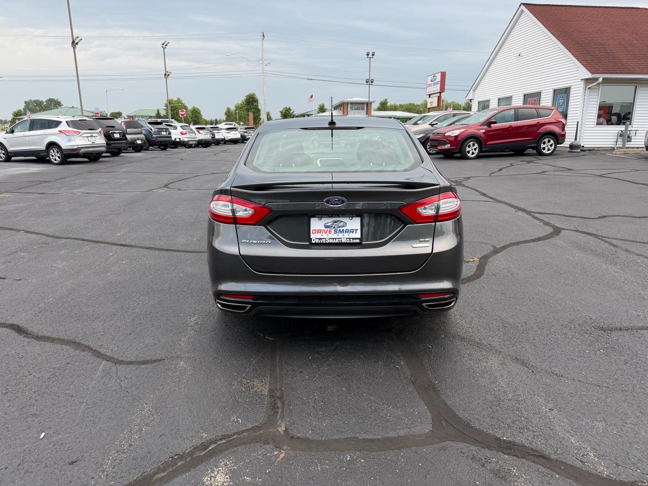 Ford Fusion SE 2016