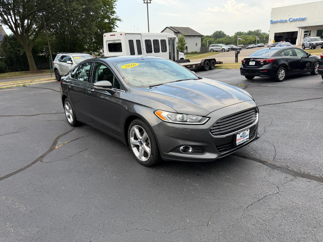 Ford Fusion SE 2016