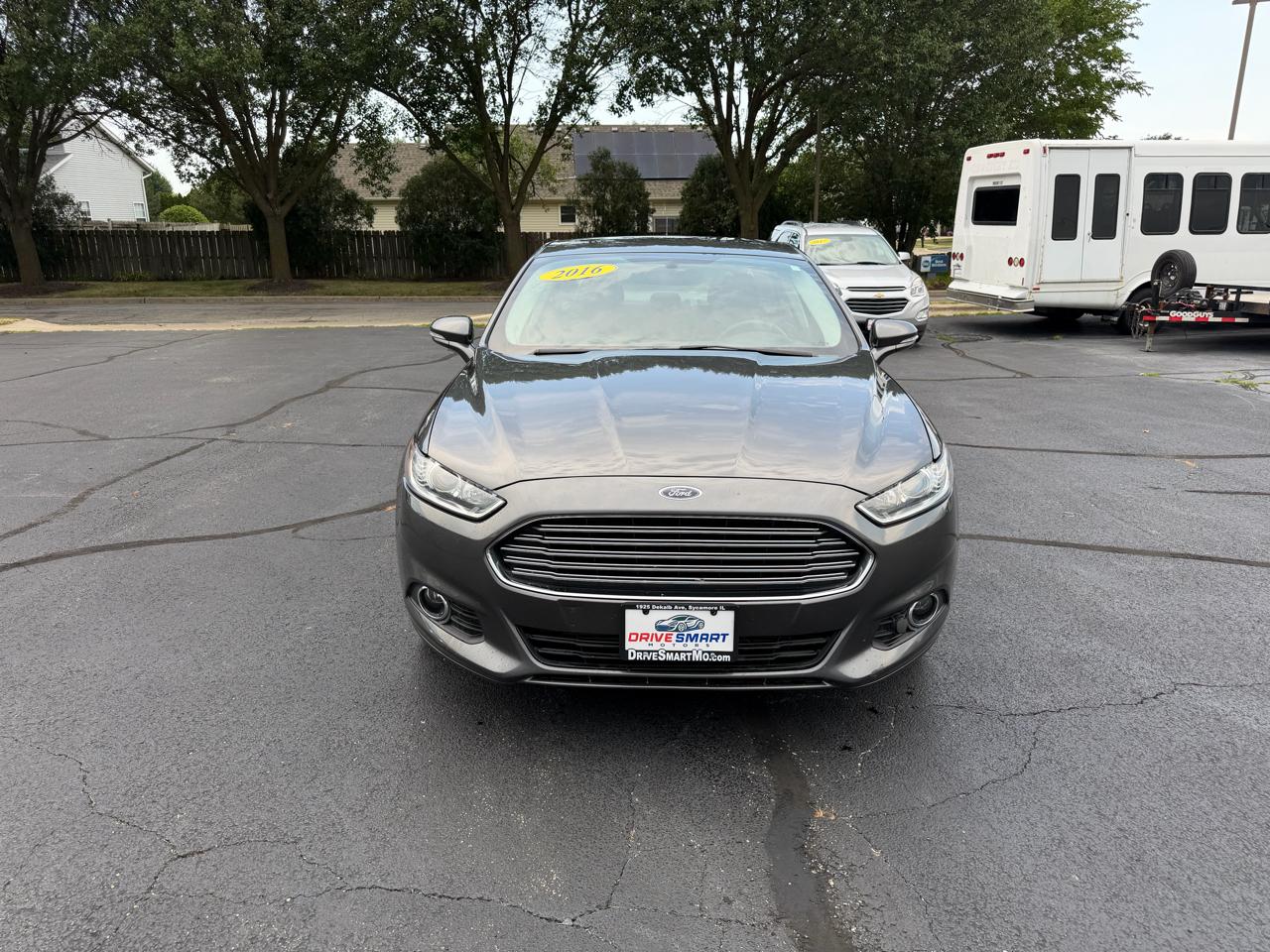 Ford Fusion SE 2016