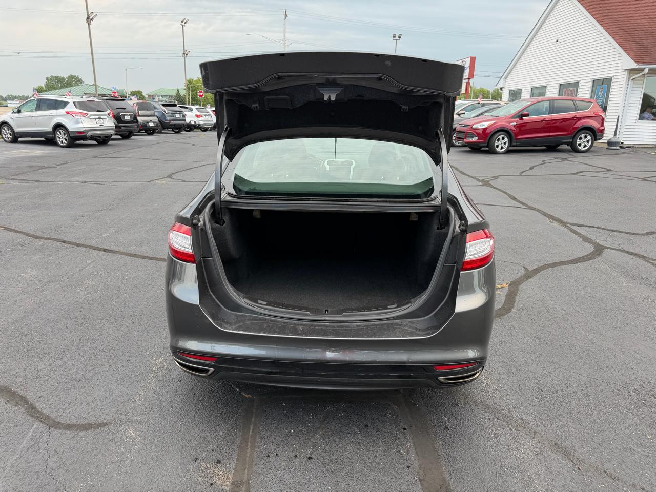 Ford Fusion SE 2016