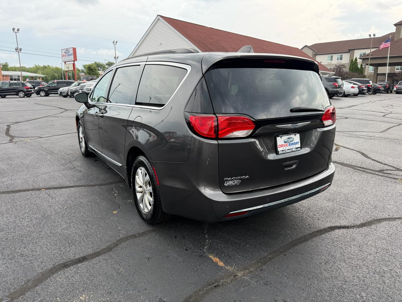 Chrysler Pacifica Touring-L 2017