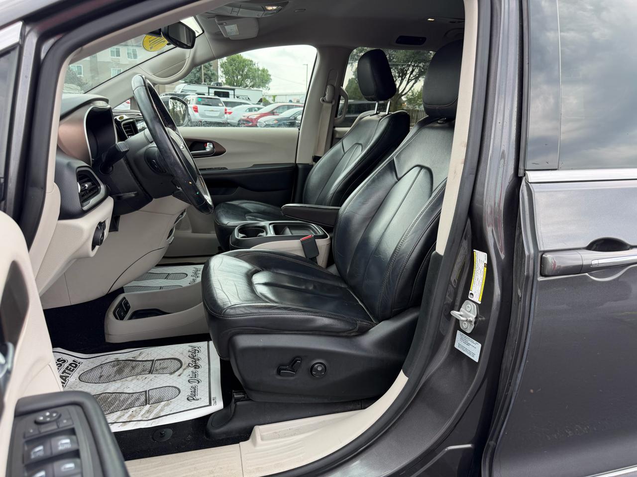 Chrysler Pacifica Touring-L 2017