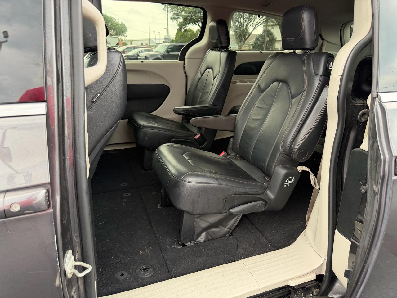 Chrysler Pacifica Touring-L 2017