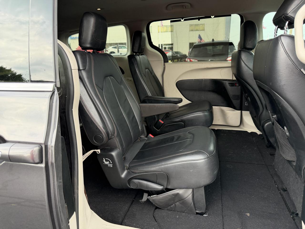 Chrysler Pacifica Touring-L 2017