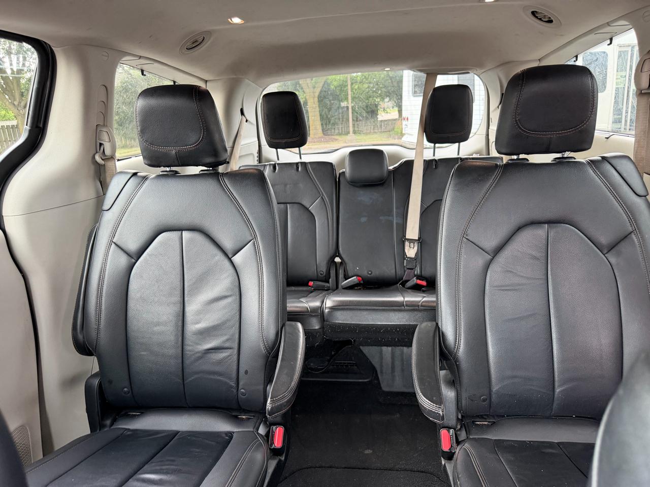 Chrysler Pacifica Touring-L 2017