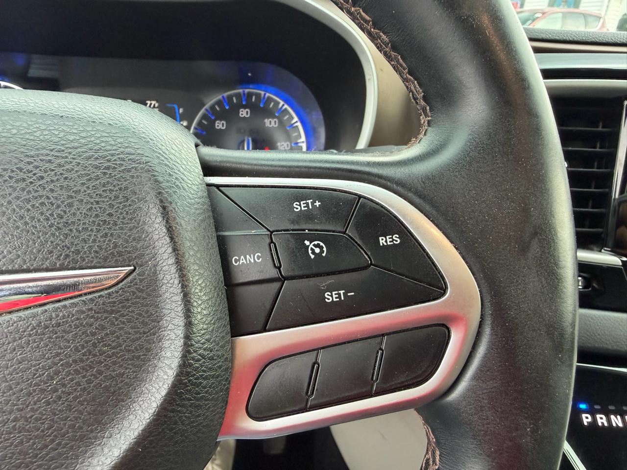 Chrysler Pacifica Touring-L 2017