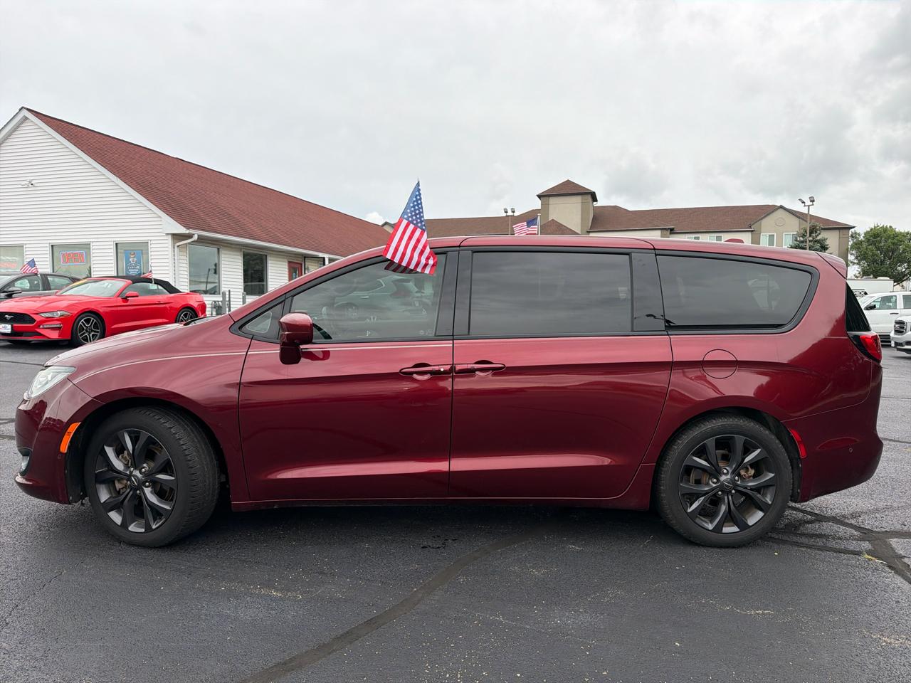 Chrysler Pacifica Touring Plus 2019