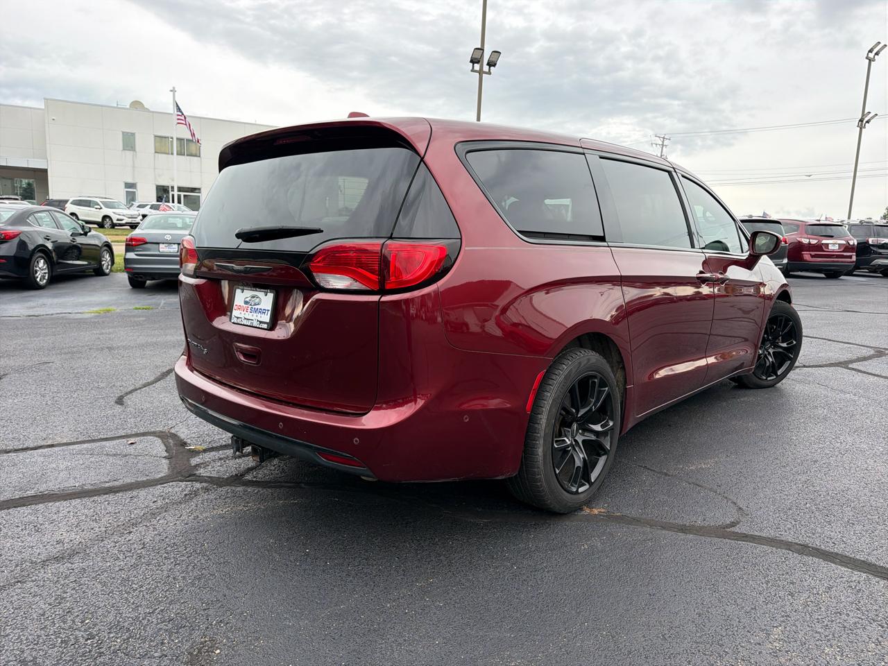 Chrysler Pacifica Touring Plus 2019