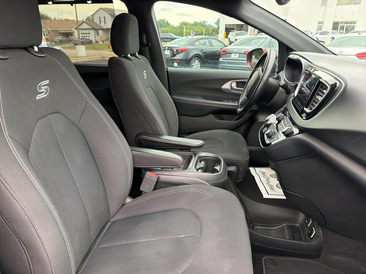 Chrysler Pacifica Touring Plus 2019