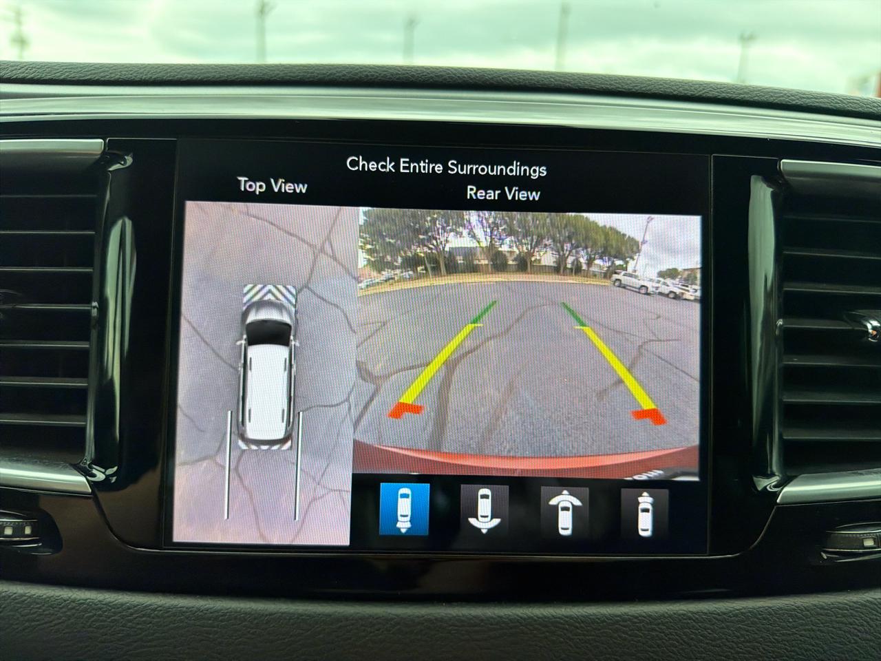 Chrysler Pacifica Touring Plus 2019