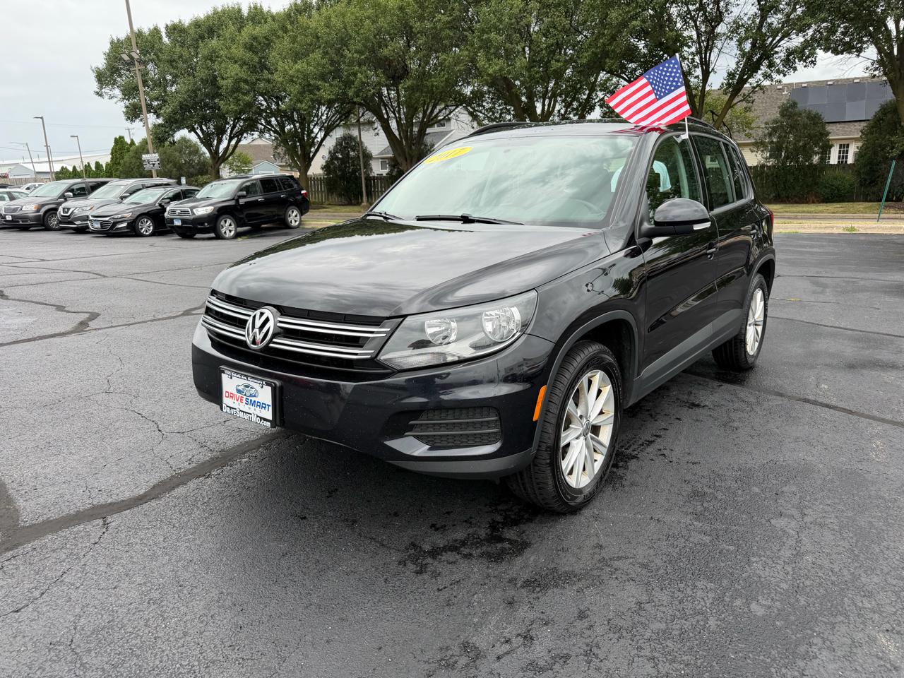 Volkswagen Tiguan S 2017