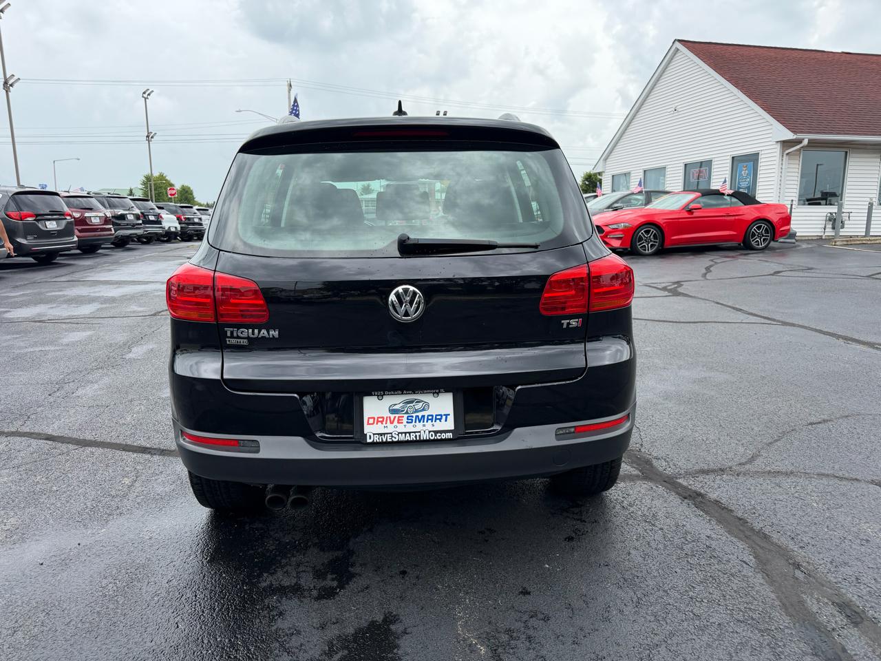 Volkswagen Tiguan S 2017