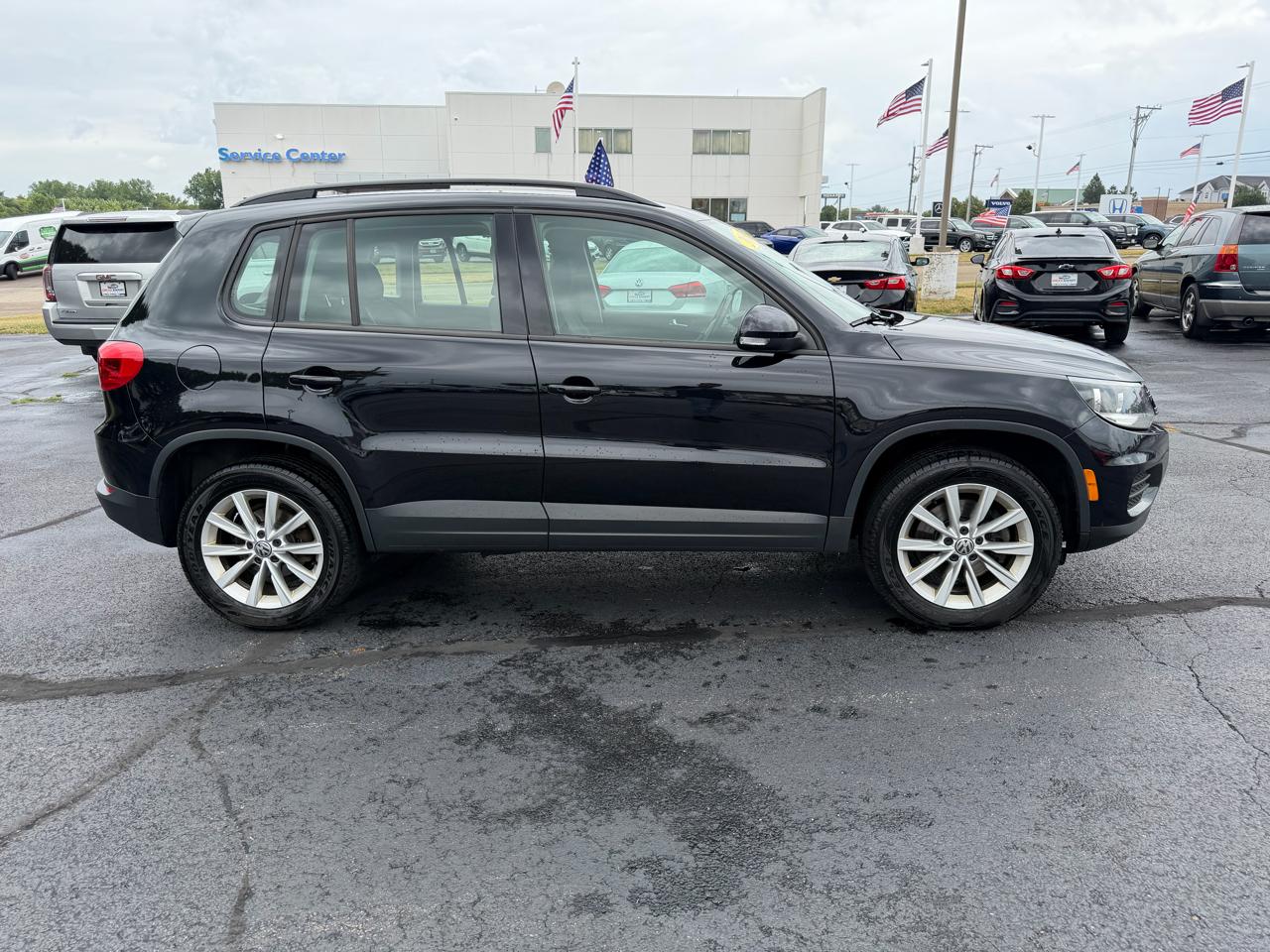 Volkswagen Tiguan S 2017
