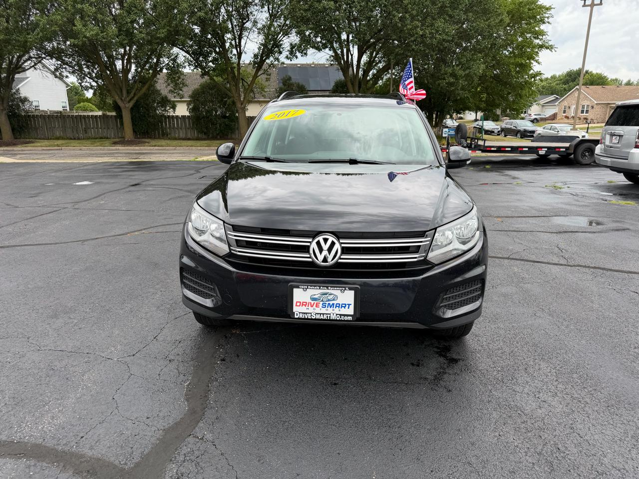 Volkswagen Tiguan S 2017
