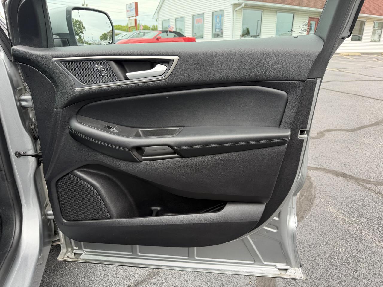Ford Edge SEL FWD 2021
