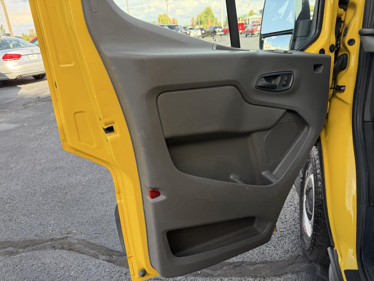 Ford Transit 250 Van High Roof w/Sliding Pass. 148-in. WB EL 2021