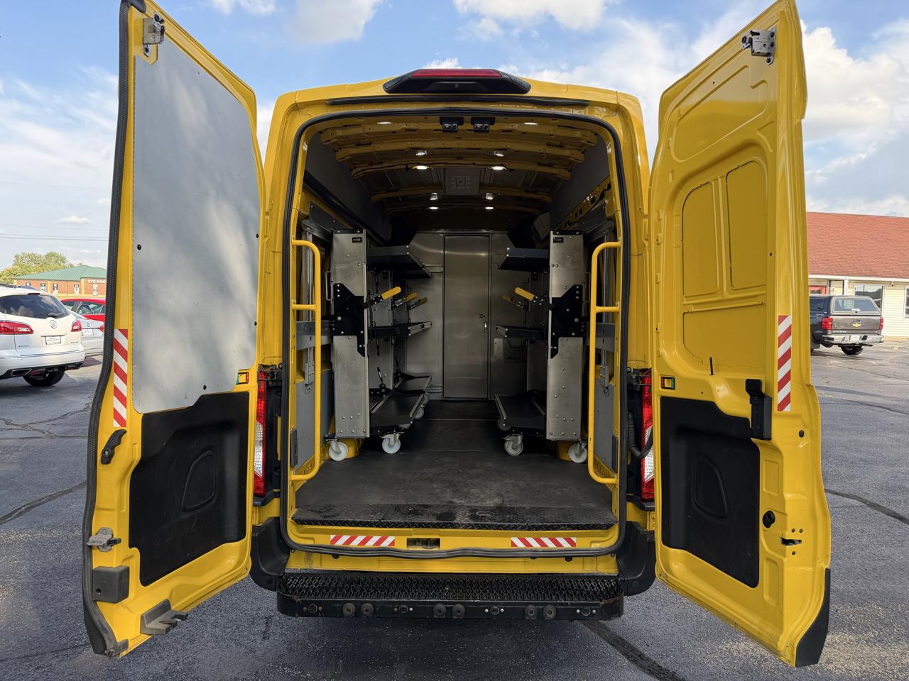 Ford Transit 250 Van High Roof w/Sliding Pass. 148-in. WB EL 2021