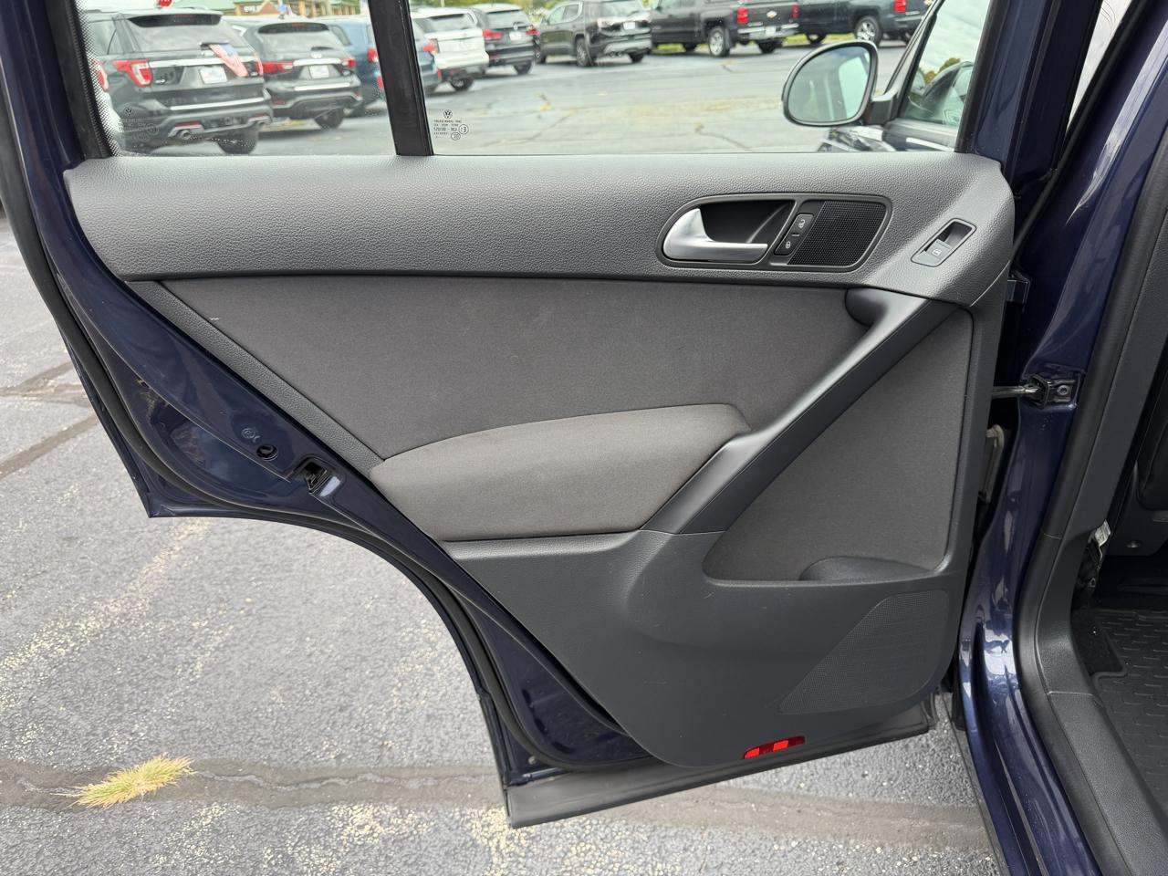 Volkswagen Tiguan S 4Motion 2015