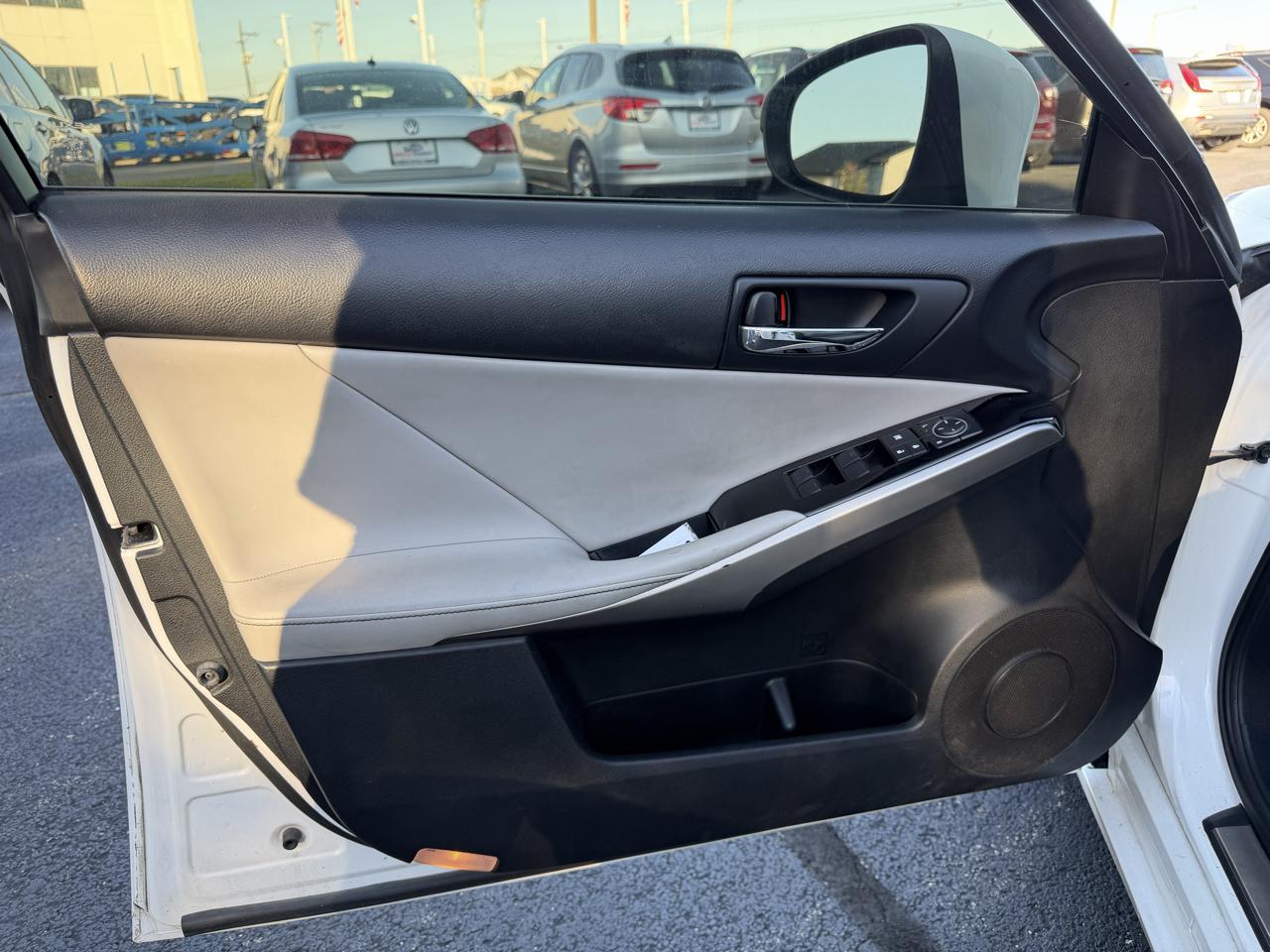 Lexus IS 250 RWD 2015