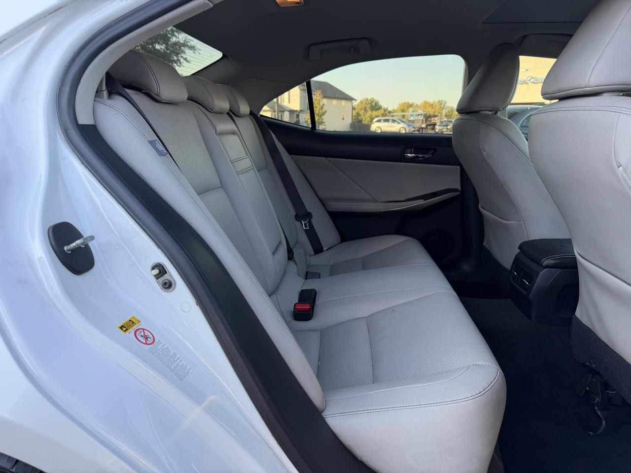 Lexus IS 250 RWD 2015