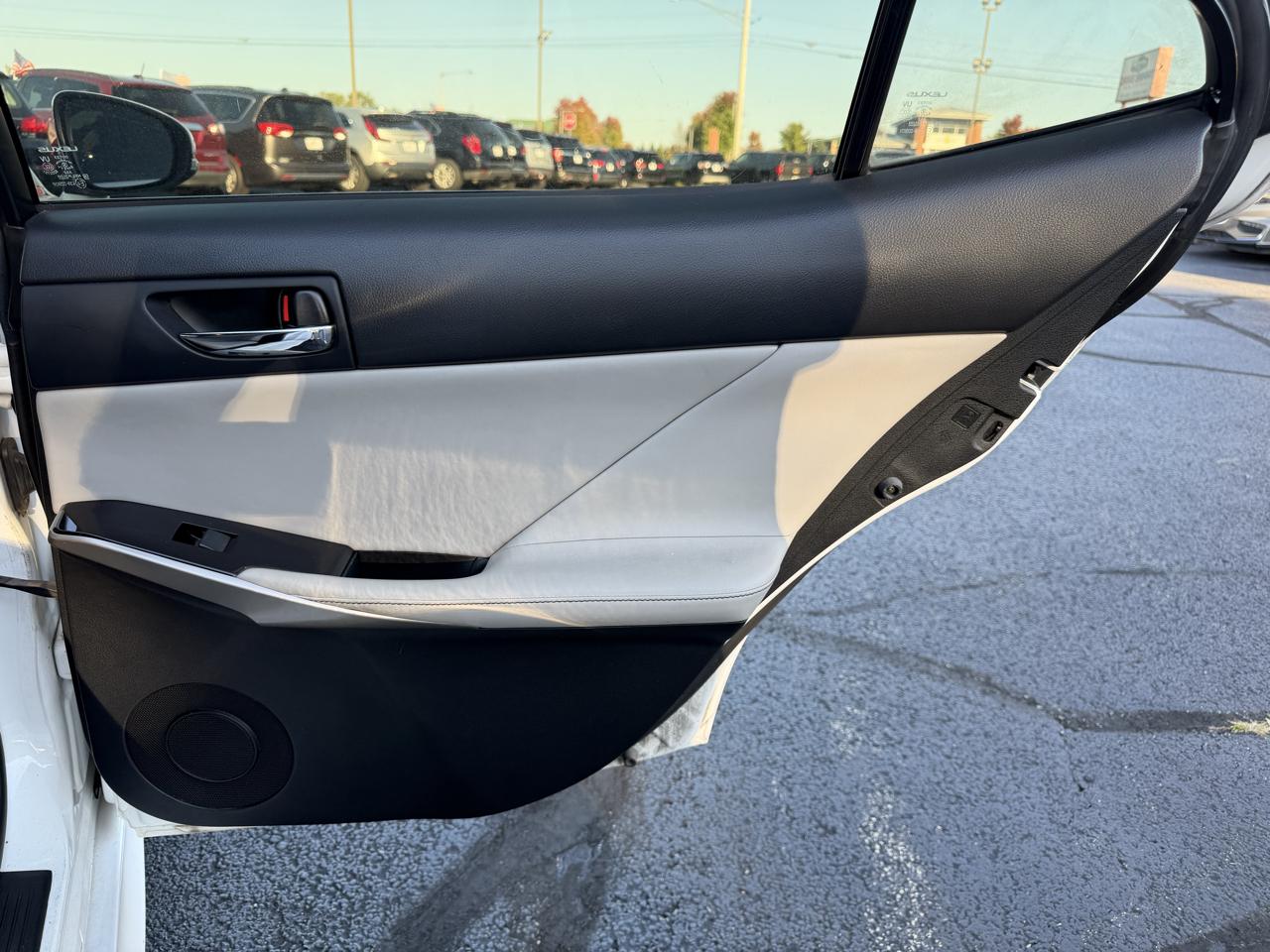 Lexus IS 250 RWD 2015