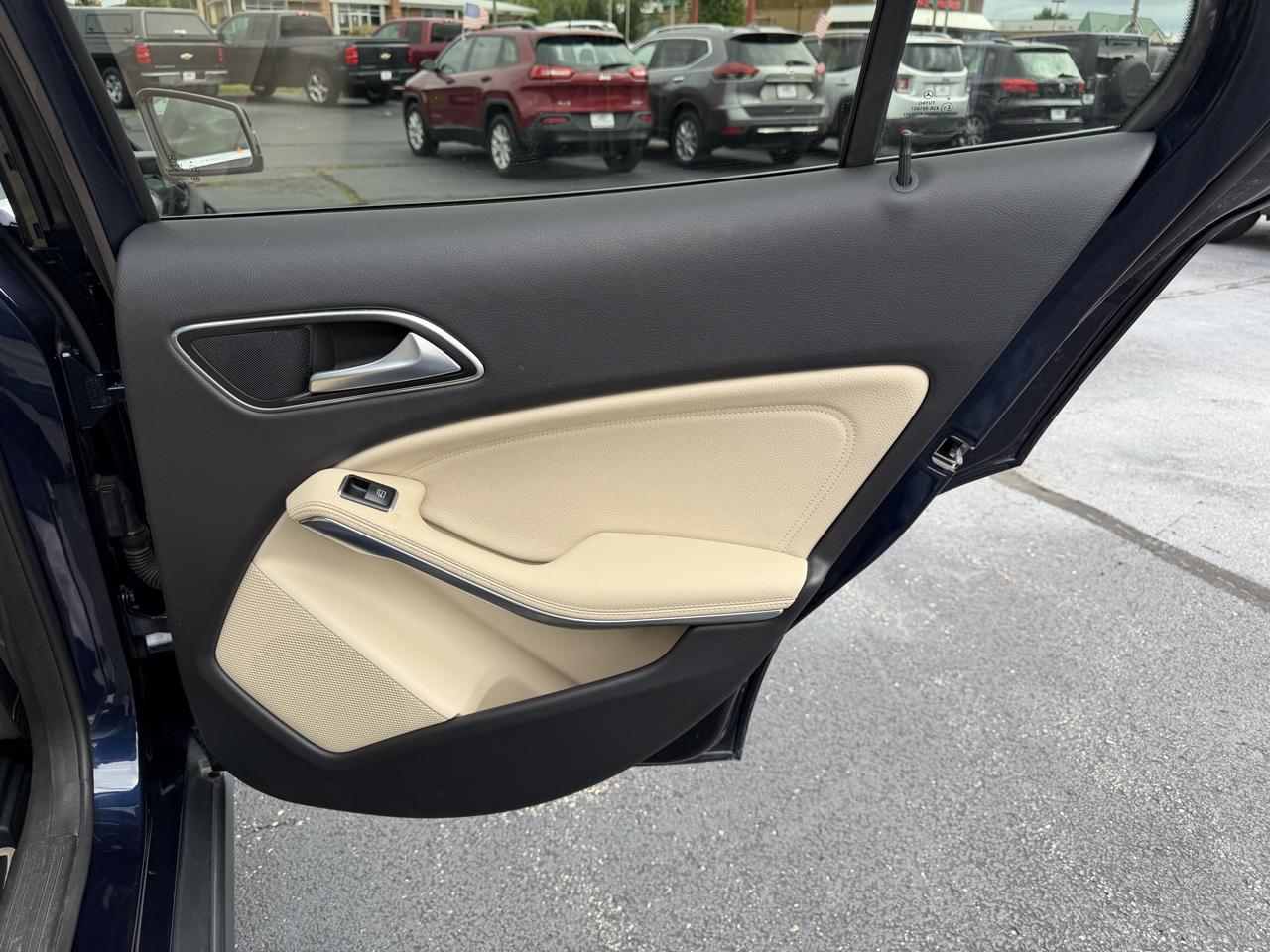 Mercedes-Benz GLA-Class GLA250 4MATIC 2018