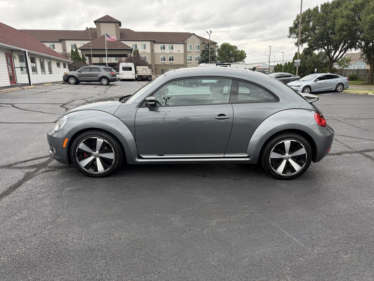 Volkswagen Beetle 2.0T Turbo 2013