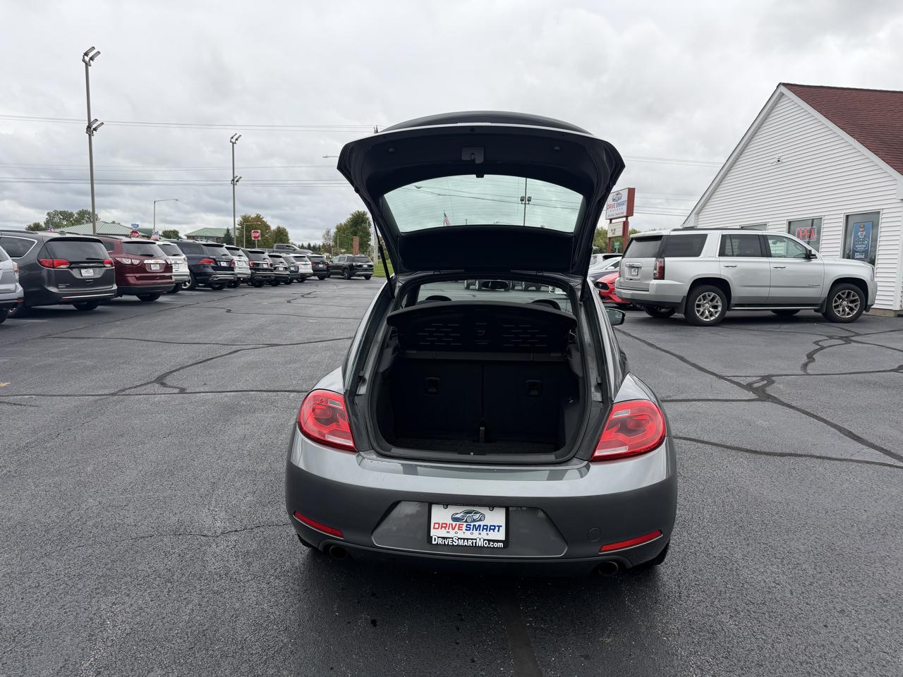 Volkswagen Beetle 2.0T Turbo 2013