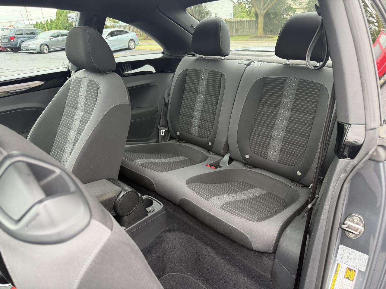 Volkswagen Beetle 2.0T Turbo 2013