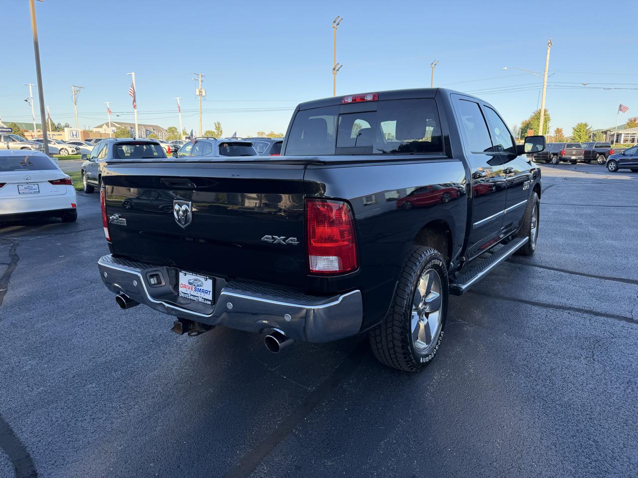 RAM 1500 SLT Crew Cab SWB 4WD 2018