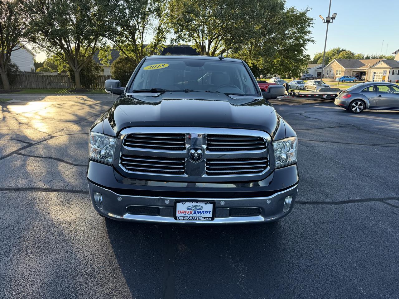 RAM 1500 SLT Crew Cab SWB 4WD 2018