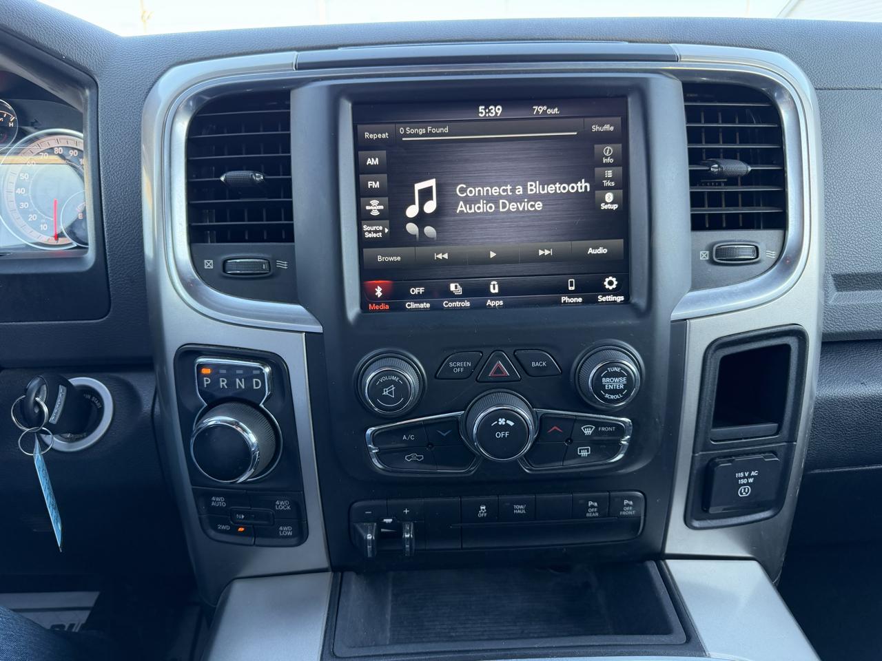 RAM 1500 SLT Crew Cab SWB 4WD 2018