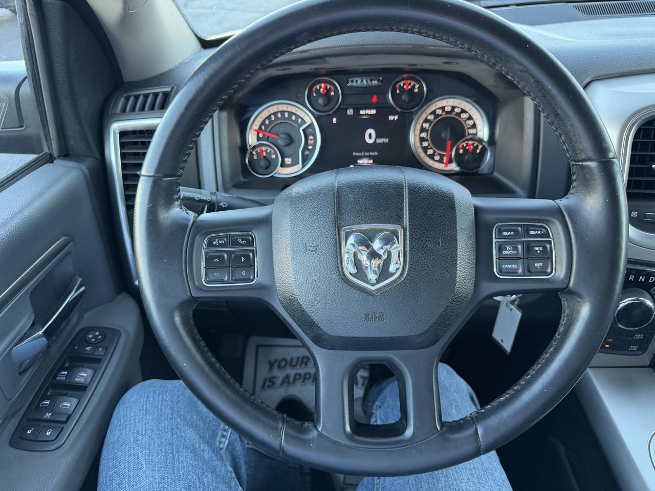 RAM 1500 SLT Crew Cab SWB 4WD 2018