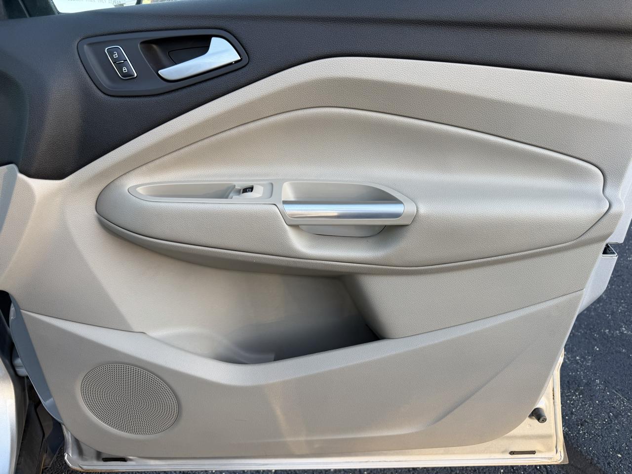 Ford Escape Titanium 4WD 2015