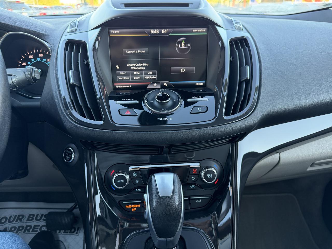 Ford Escape Titanium 4WD 2015