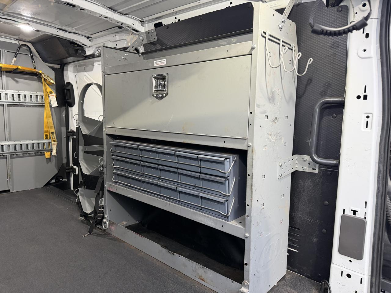 Ford Transit 250 Van Low Roof w/Sliding Pass. 130-in. WB 2020
