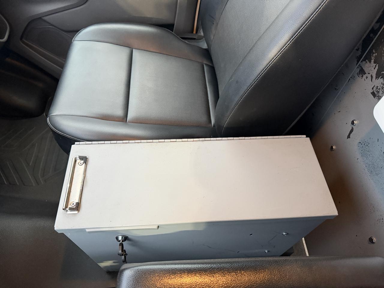 Ford Transit 250 Van Low Roof w/Sliding Pass. 130-in. WB 2020