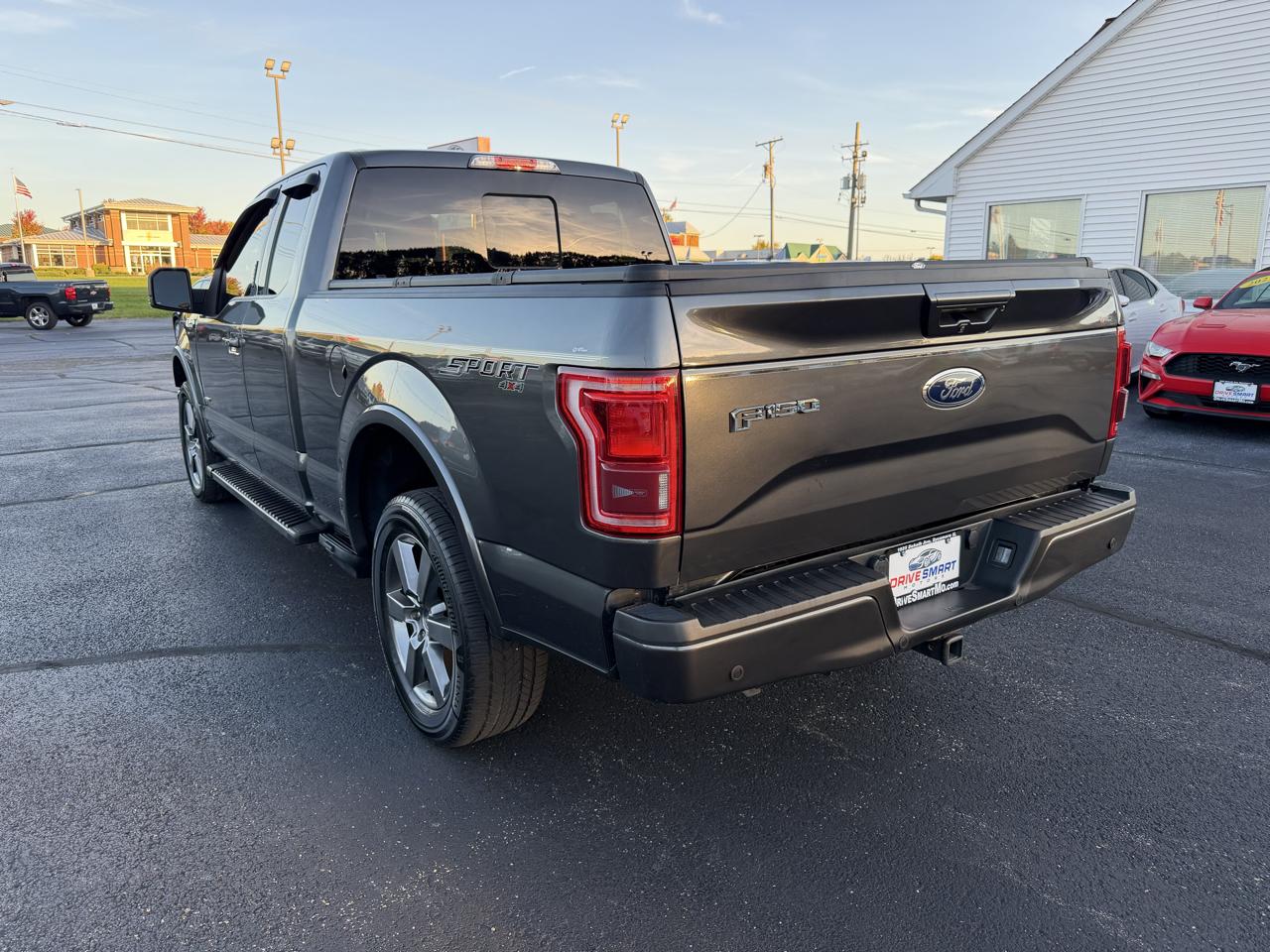 Ford F-150 Lariat SuperCab 6.5-ft. Bed 4WD 2017