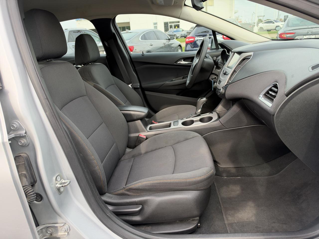 Chevrolet Cruze LS Auto 2018